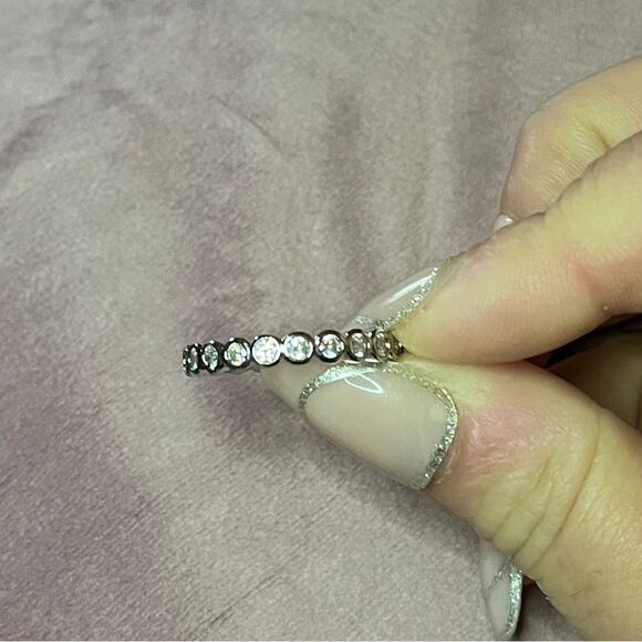 The Brilliant Bezel eternity band with zircon in Sterling Silver sz 9 - Picture 7 of 9
